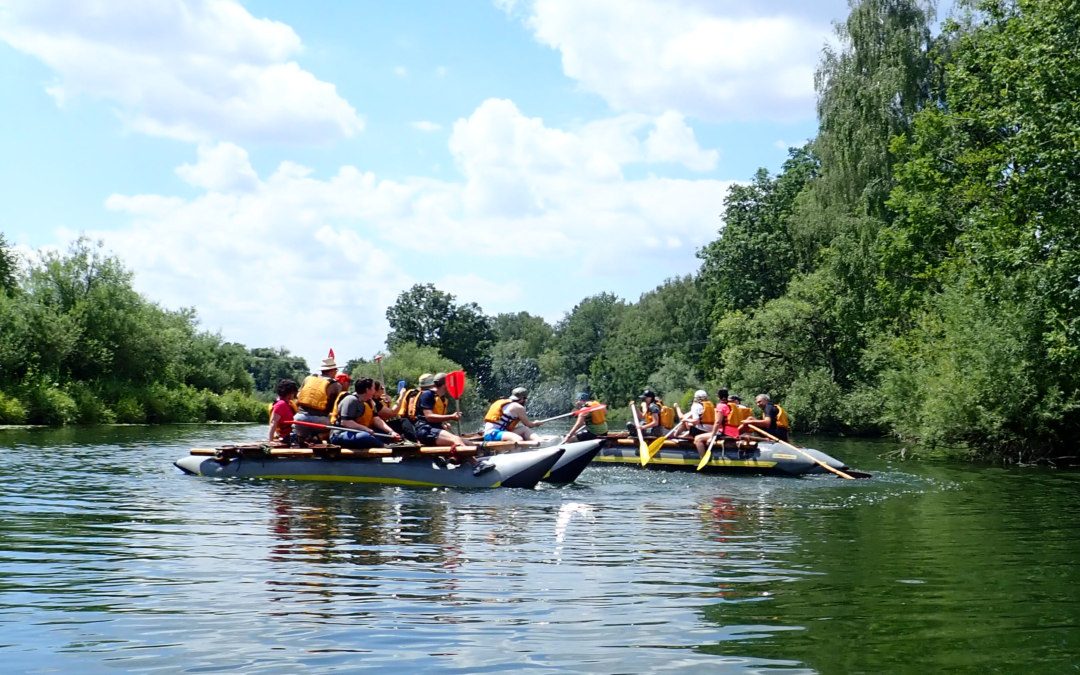 Floßbau und Floßfahrt