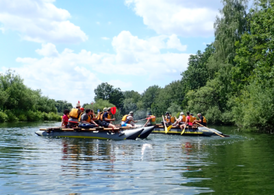Floßbau und Floßfahrt